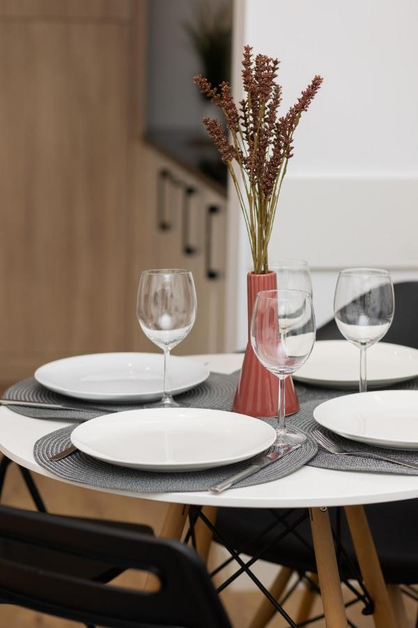 Wola Pet-Friendly Apartments With Ac Slawinska By Noclegi Renters Warszawa Zewnętrze zdjęcie
