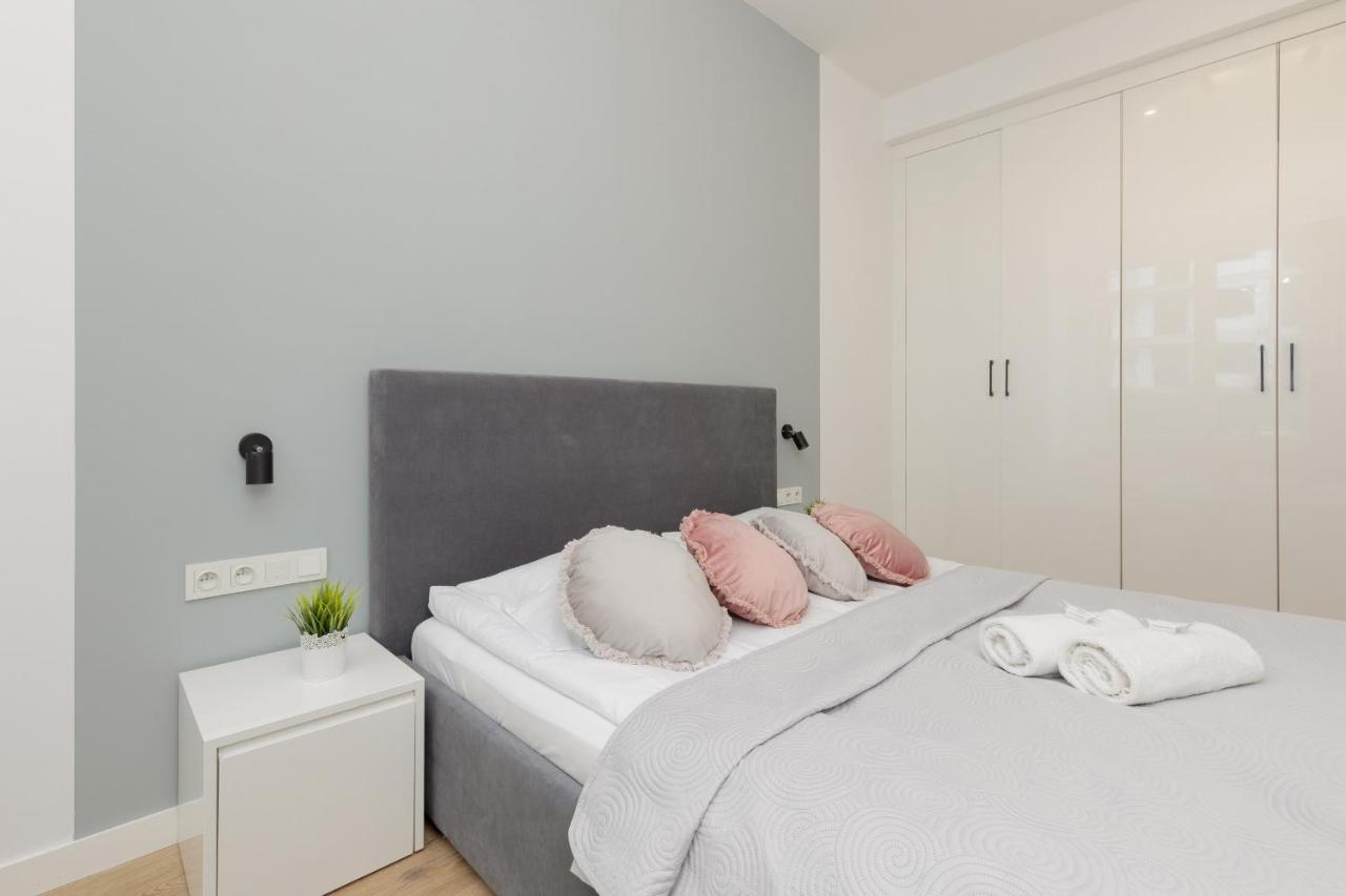 Wola Pet-Friendly Apartments With Ac Slawinska By Noclegi Renters Warszawa Zewnętrze zdjęcie