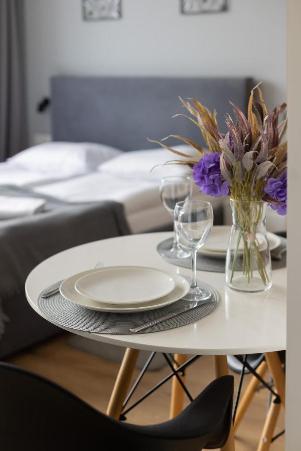 Wola Pet-Friendly Apartments With Ac Slawinska By Noclegi Renters Warszawa Zewnętrze zdjęcie