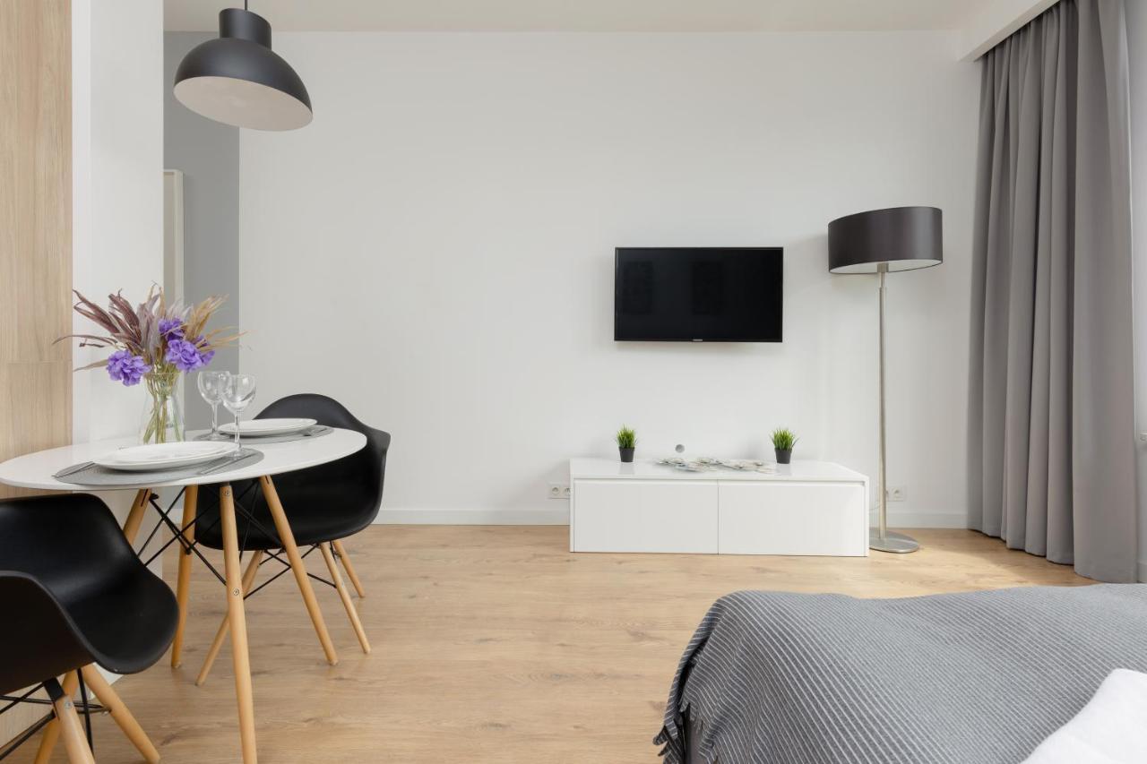 Wola Pet-Friendly Apartments With Ac Slawinska By Noclegi Renters Warszawa Zewnętrze zdjęcie