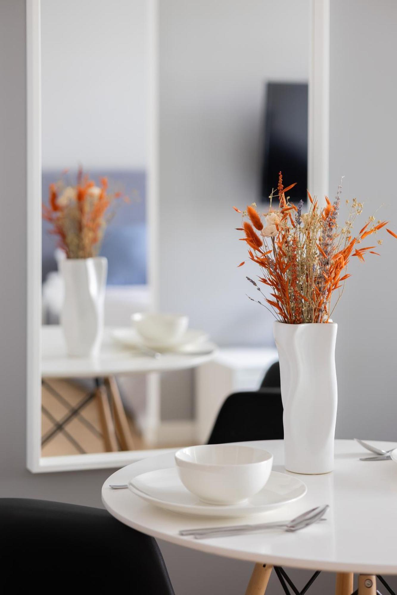 Wola Pet-Friendly Apartments With Ac Slawinska By Noclegi Renters Warszawa Zewnętrze zdjęcie
