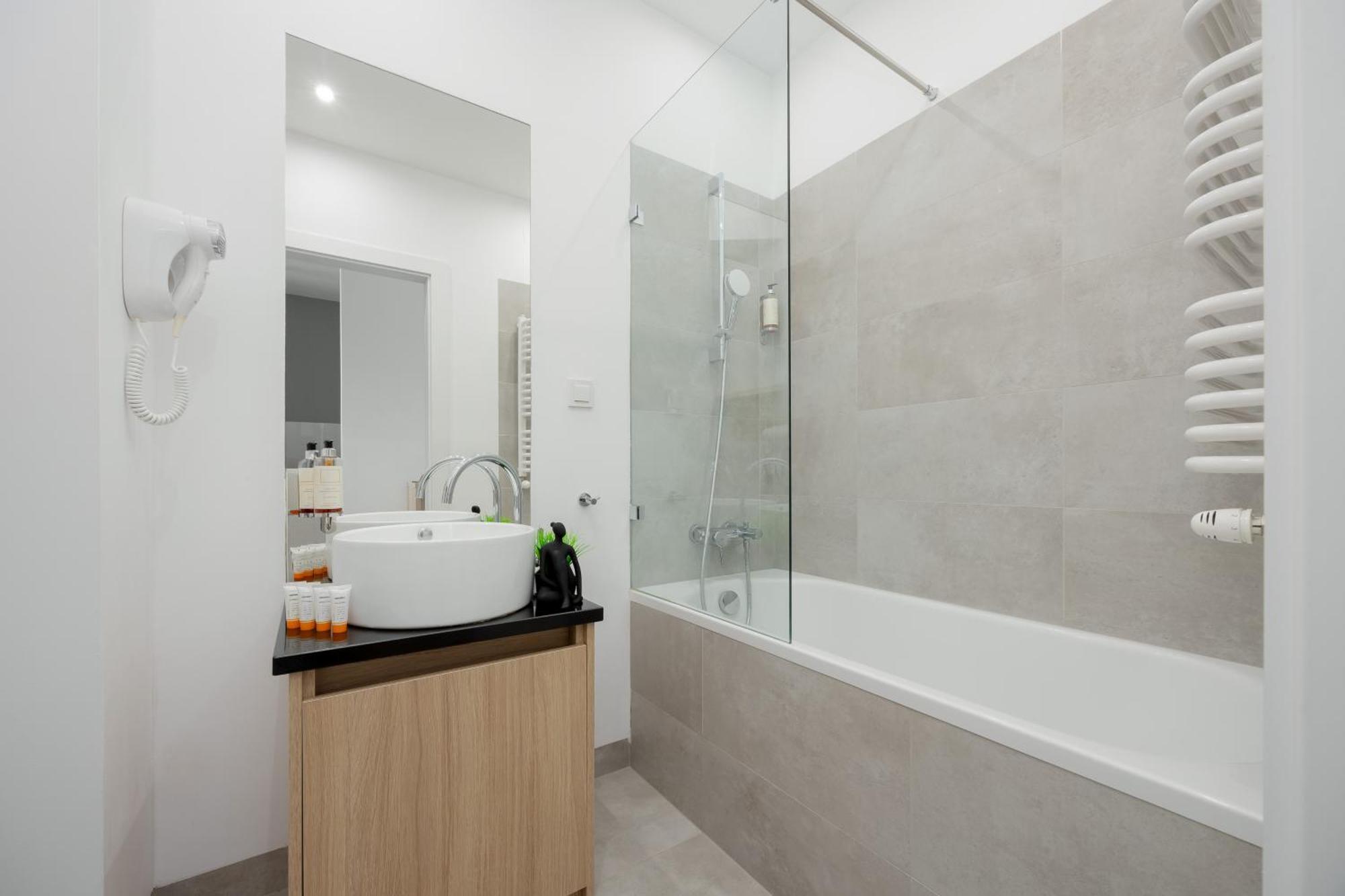 Wola Pet-Friendly Apartments With Ac Slawinska By Noclegi Renters Warszawa Zewnętrze zdjęcie